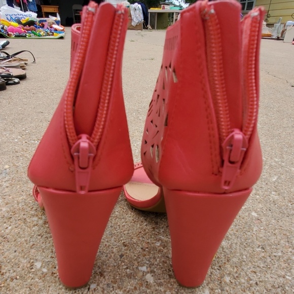 Shoes - Picture 3 of 3